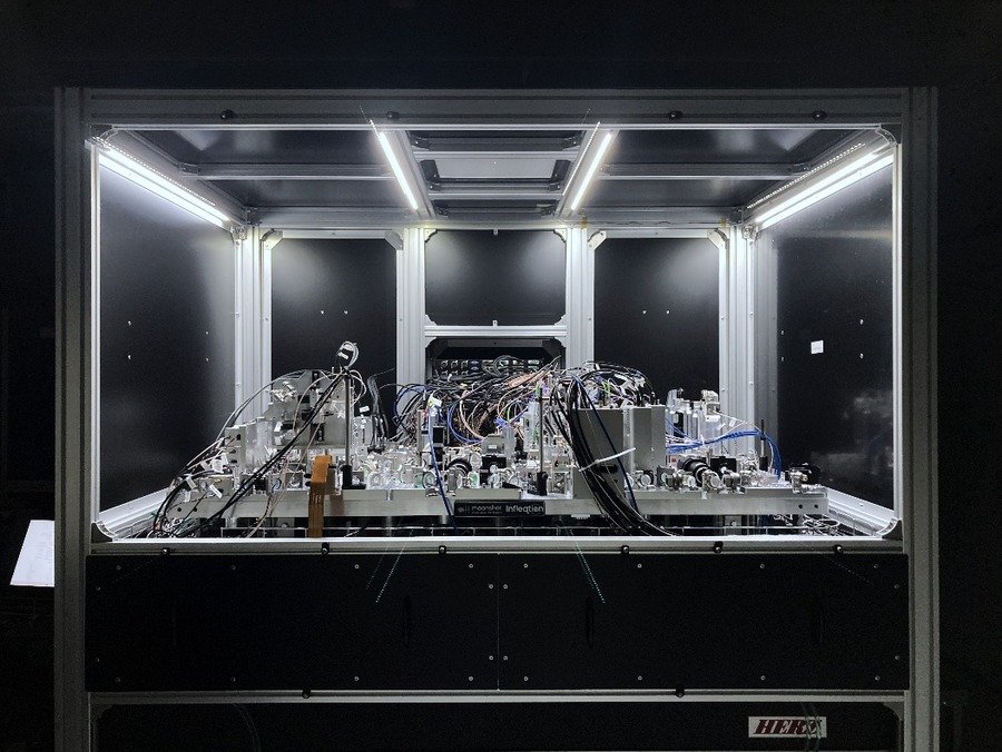 分子研で稼働した日本初のフルスタック中性原子量子コンピュータ「春海」（分子研の発表資料より）