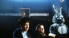 『ドニー・ダーコ』25周年、時間旅行の設定から読み解く決定論とレーガン時代