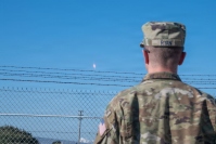 米カリフォルニア州ヴァンデンバーグ宇宙軍基地から打ち上げられるSpaceXのFalcon 9。写真は2026年9月10日の米宇宙軍任務「USSF-153」。USSF-481でも同基地からFalcon 9が使用される。（U.S. Space Force photo by Airman 1st Class Ian Hawkes）