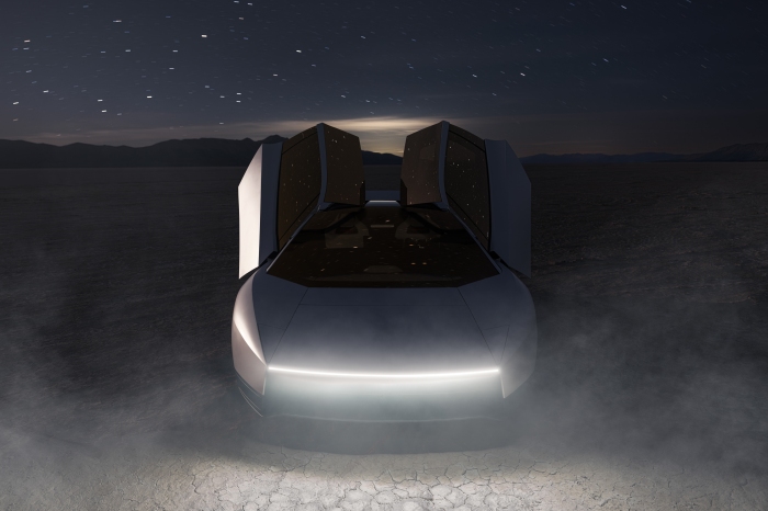 テスラの電気スポーツカー「Roadster」。SpaceXの技術を取り入れた新型モデルの生産開始は2028年を予定している（提供元：Tesla, Inc.）