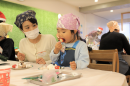 ケーキ作りの様子 ケーキ作りの様子