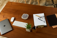 音を操りビジネスとプライベートをより上質にビームマイクスピーカー『LinkShell』2022年9月23日 新発売音を仕分けて、必要な声だけを抽出する技術『インテリジェントマイク』搭載