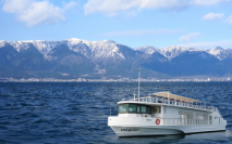 ～ 冬限定！びわ湖の美しい冬景色を味わう2時間半の船旅へ ～びわ湖縦走 雪見船クルーズ