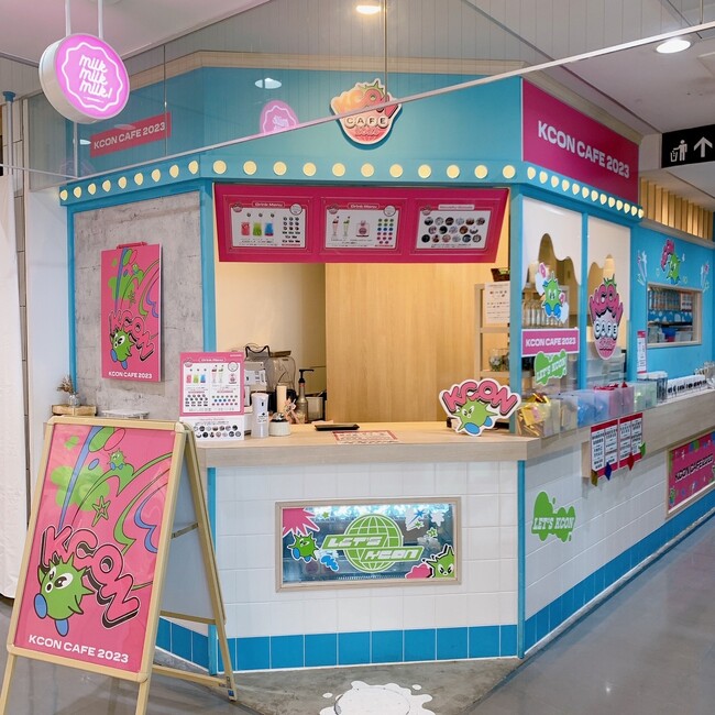 『KCON JAPAN 2023』開催を記念したテーマカフェが今年もやってきた！「KCON CAFE 2023」　東京・大阪で期間限定オープン！