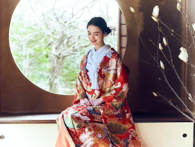 TAKAMI BRIDALが新作wasouコレクションを発表 創業100周年を記念し川島織物と手掛ける初めてのオリジナル衣裳が登場
