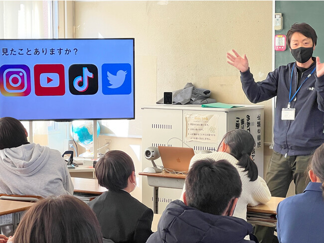 滋賀県の自動車教習所　県立高校で「ネットリテラシー講習」 7月13日に実施