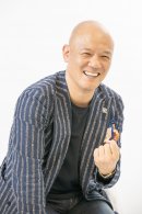 総フォロワー数200万人超のYouTube講演家であり著者の鴨頭 嘉人 総フォロワー数200万人超のYouTube講演家であり著者の鴨頭 嘉人