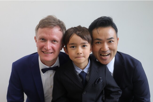 夫夫（ふうふ）と息子三人家族の「ふたりぱぱ」（YouTube登録者数２０万人越え）が株式会社Almost Japaneseに2023年8月から所属決定!!