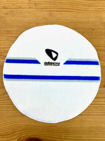 小田急電鉄のヘルメットをデザインモチーフにした書泉オリジナル鉄道グッズを9月1日（金）より発売いたします。