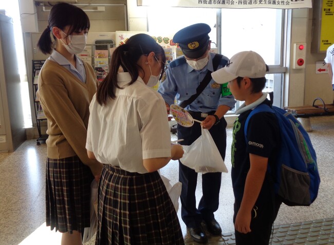 市内高校生が主役のパトロールを行いました