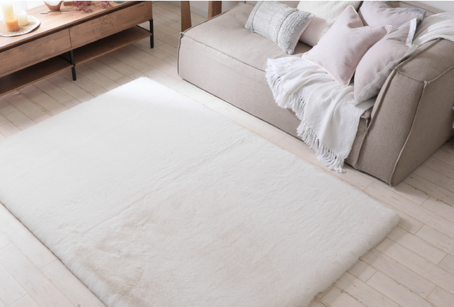 【ニトリ】極上の肌ざわり！シリーズ累計販売数42万枚のウサギラグシリーズに、毛足の長さが約2倍のタイプが新登場