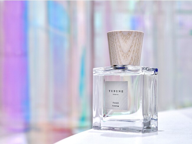 香水のカスタマイズに新サービス、「TABACCO」「BIRCH」の選べるウッドキャップ