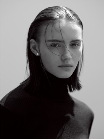 『２３区』から高感度な大人の女性に向けた派生ブランド『esteta』デビュー8月30日（水）より販売スタート