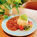 食べ進めるほど辛みが増してくるレッドカレー