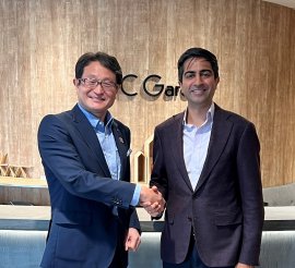 右:米Edgio社 Chief Technology Officer/General Manager of Applications Ajay Kapur様 左:日本情報通信株式会社 代表取締役社長執行役員 桜井 伝治 右:米Edgio社 Chief Technology Officer/General Manager of Applications Ajay Kapur様 左:日本情報通信株式会社 代表取締役社長執行役員 桜井 伝治