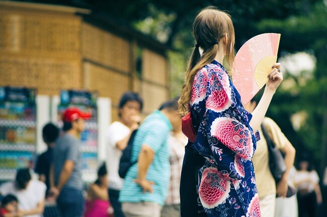 暑い夏をおしゃれに彩る扇子