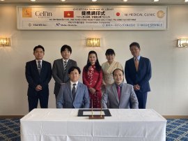 提携調印式の様子 提携調印式の様子