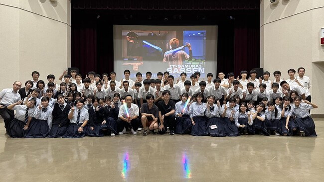 福岡県立八幡高等学校「理数科筑波研究学園都市研修旅行」にて次世代デジタルチャンバラSASSENの体験講義を実施しました