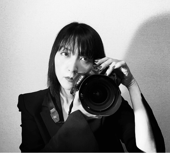 【YUGEN Gallery】ハードボイルドな感性で伝説のアイコンを撮り続ける写真家、緒方秀美の個展を開催！