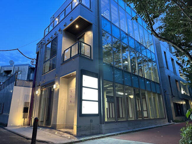 ビジネスと自然の調和をコンセプトに目黒川沿いに商業ビルを竣工!