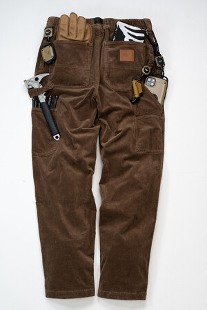 秋冬のアウトドアで幅広く使える、コーデュロイ素材のペインターパンツテイストアウトドアパンツ「PLAY Stretch Corduroy Pants」販売開始