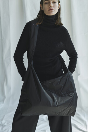 discord Yohji Yamamoto、2023-2024秋冬コレクションの最新作