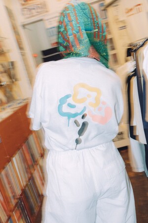 ロサンゼルスのクリエイターコミュニティADASTRA LOS ANGELSと渋谷宇田川町の老舗レコードショップManhattan Records(R)のコラボアイテムにジャーナル スタンダードが別注