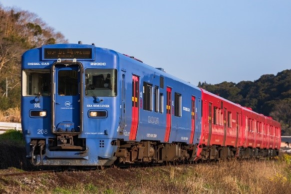 初開催！「佐世保車両センター夏休みイベント　第１回早岐車両基地夏まつり」に貸切列車で行こう！「ペイントトレイン乗車ツアー」「220形乗車ツアー」締切迫る！お申し込み