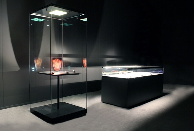 イトーキ、空間も美術工芸品も美しく演出する新型展示ケース「Artivista（アルティビスタ）」を開発し、東京国立博物館に納入