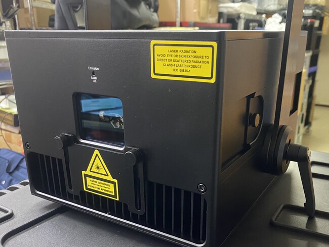 レーザーショー システム「ヴィーナスレーザー」シリーズ　全てのモデルで Pangolin社FB4-XEを搭載・防水ケーブル対応