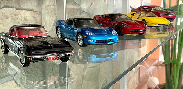 ★【大丸梅田店】モデルデザイナーダッズ松本による「昭和40年男子・憧れの名車ミニチュア模型 展示＆販売会」を開催！元テレビ朝日/フリーアナウンサー松井康真さん（友情出演）との対談イベントも！