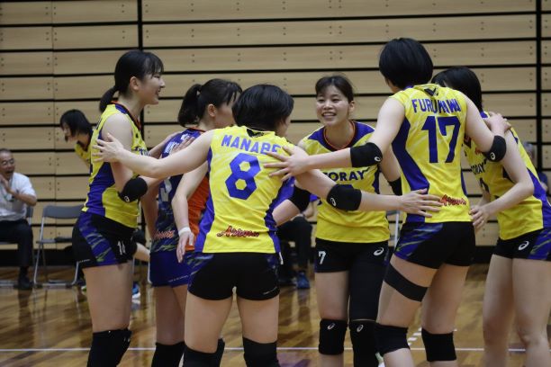 【平和堂】東レアローズ女子バレーボール部　公開練習会＆小中学生バレーボール教室開催