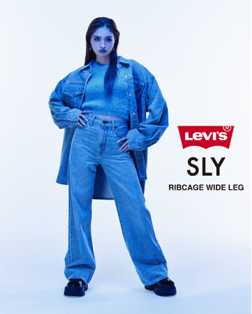   SLY（スライ）ジーンズブランドLEVI’S(R)との別注アイテム 「RIBCAGE WIDE LEG」を発売
