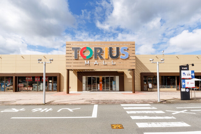 トリアス（福岡久山）新店情報／九州初出店、最大規模古着倉庫「3peace古着卸売倉庫 福岡支店」／福岡県3号店目のドラックストアのアウトレットストア「ECOLET+（エコレットプラス）トリアス久山店」
