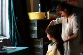 親子ツーショットのシーン