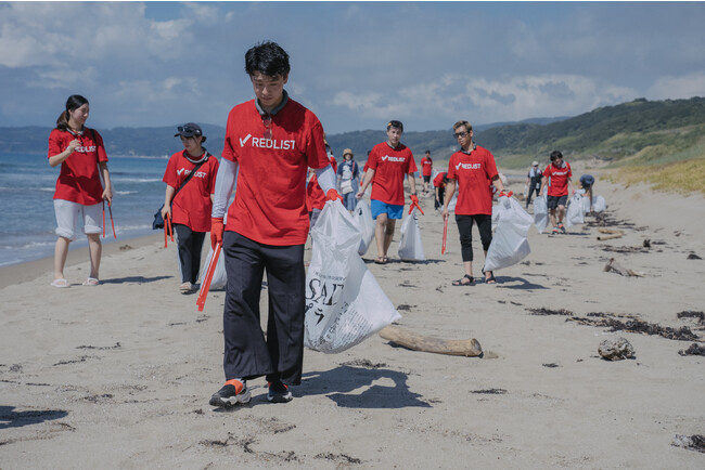 REDLIST IMPACTS実施報告: 佐渡島・素浜海岸にて大規模なビーチクリーンを開催