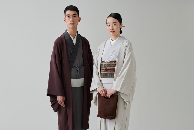 ＜THE YARD＞冴ゆる静けさを纏う、2023年秋冬コレクション −水の こおる− を発表