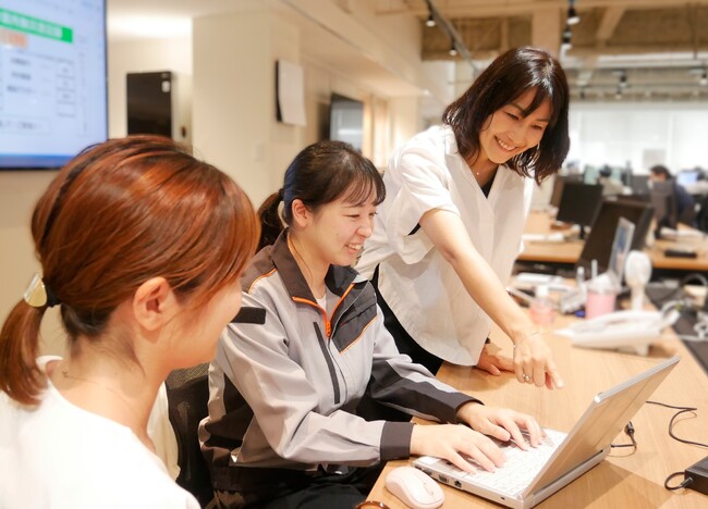 三和建設 40 歳代女性社員が15 時間の作業をゼロに！同業他社巻き込みDX 化勉強会立ち上げから1年、リスキリング実践する7人育成も