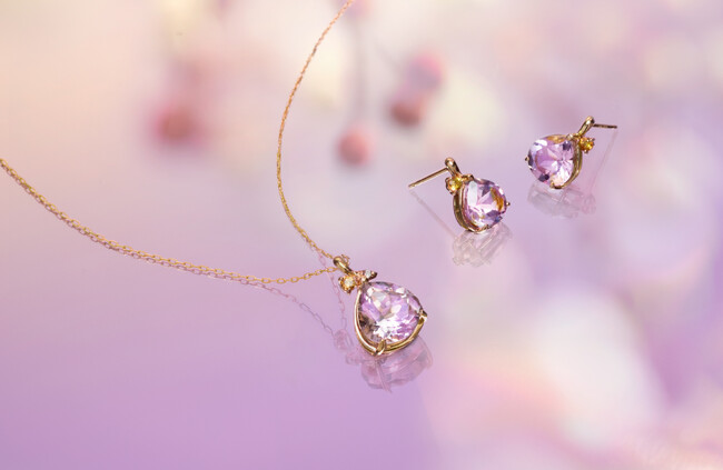 パープルとイエローの2つの顔を持つ幻想的なアメトリンが煌めく ４℃の「2023 Autumn Collection」