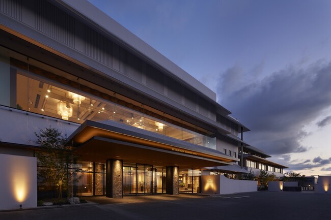 【アゴーラ福岡山の上ホテル&スパ】「HILLTOP RESORT FUKUOKA（ヒルトップリゾート 福岡）」へ屋号変更