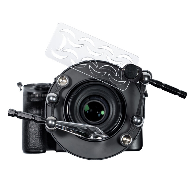 レンズベビー社製のフィルター「OMNI」をレンズ「コンポーザープロII」に組み合わせて使える「Lensbaby OMNI アダプター コンポーザープロII用キット」