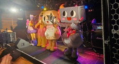 あの、ゆるキャラ「ちぃたん☆」のバンド「ちぃたん☆KISS～愛のROCK BAND～」授業参観開催