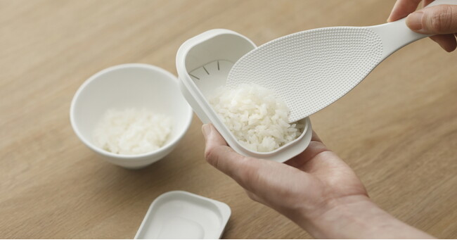 冷凍ご飯をムラなくふっくら温められる「極 冷凍ごはん容器」に小盛サイズが新発売