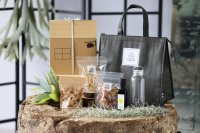 京都・北山の3坪の工房で作る「手づくりグラノーラ専門店」が8周年を記念して“数量限定”で特別セットを8月30日に発売