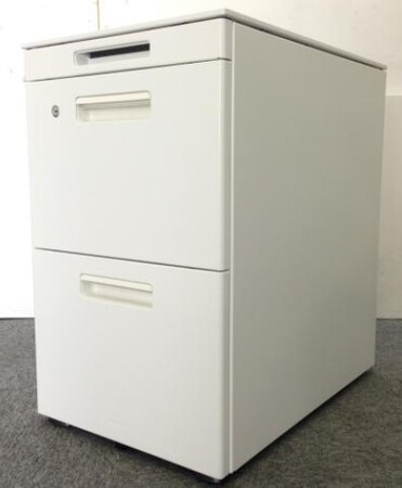 【関西支社大量入荷情報】「コクヨ」製 3段ワゴン「GT」が200台入荷しました！ オフィスに馴染みやすいホワイトカラー。フリーアドレスデスクとのセット導入がおすすめです！（関西2023年8月-01号）