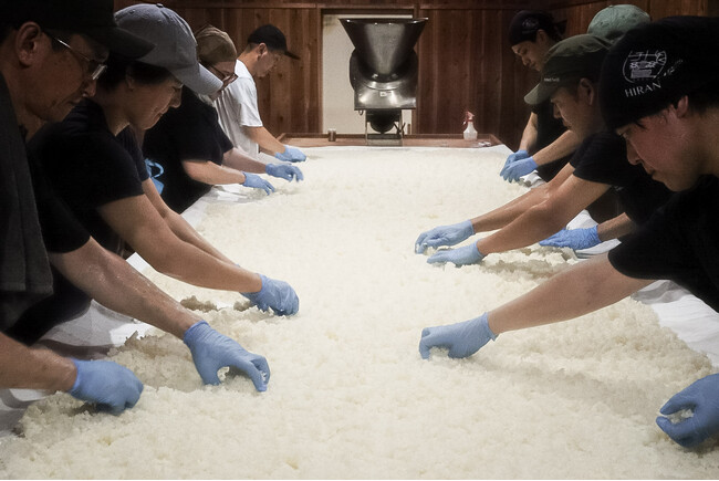 【前代未聞】総勢110人が企画した日本酒「俺達の飛鸞」濁り酒を9.4に抽選販売開始！