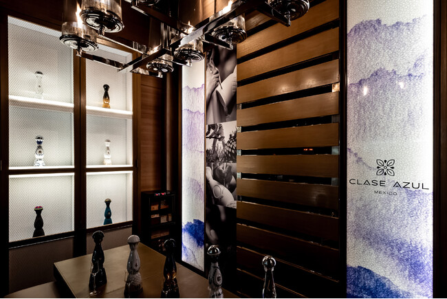 グランド ハイアット 東京の“おとなの遊び場”メインバー「マデュロ」にメキシコと日本の文化が融合した6席のみの隠れ家的VIPルーム誕生「Room Azul（ルーム・アスール）」9月1日（金）オープン