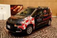札幌のショコラ専門店にフランス高級ショコラブランド「ヴァローナ」のヴァローナ・カーが9月1日限定で登場！