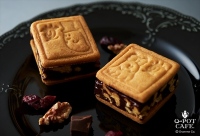 食欲の秋にぴったりの味わい。Q-pot CAFE.新作スイーツ缶はオバケちゃんの「キャラメルクッキーサンド」