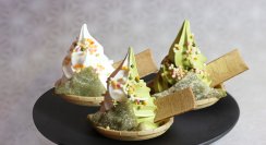 こたべ×最中×ソフトクリーム食べ歩きにもおすすめ！八ッ橋専門店が提供する「こたべ最中ソフト」2023年9月1日（金）より、おたべ嵐山店にて発売開始！